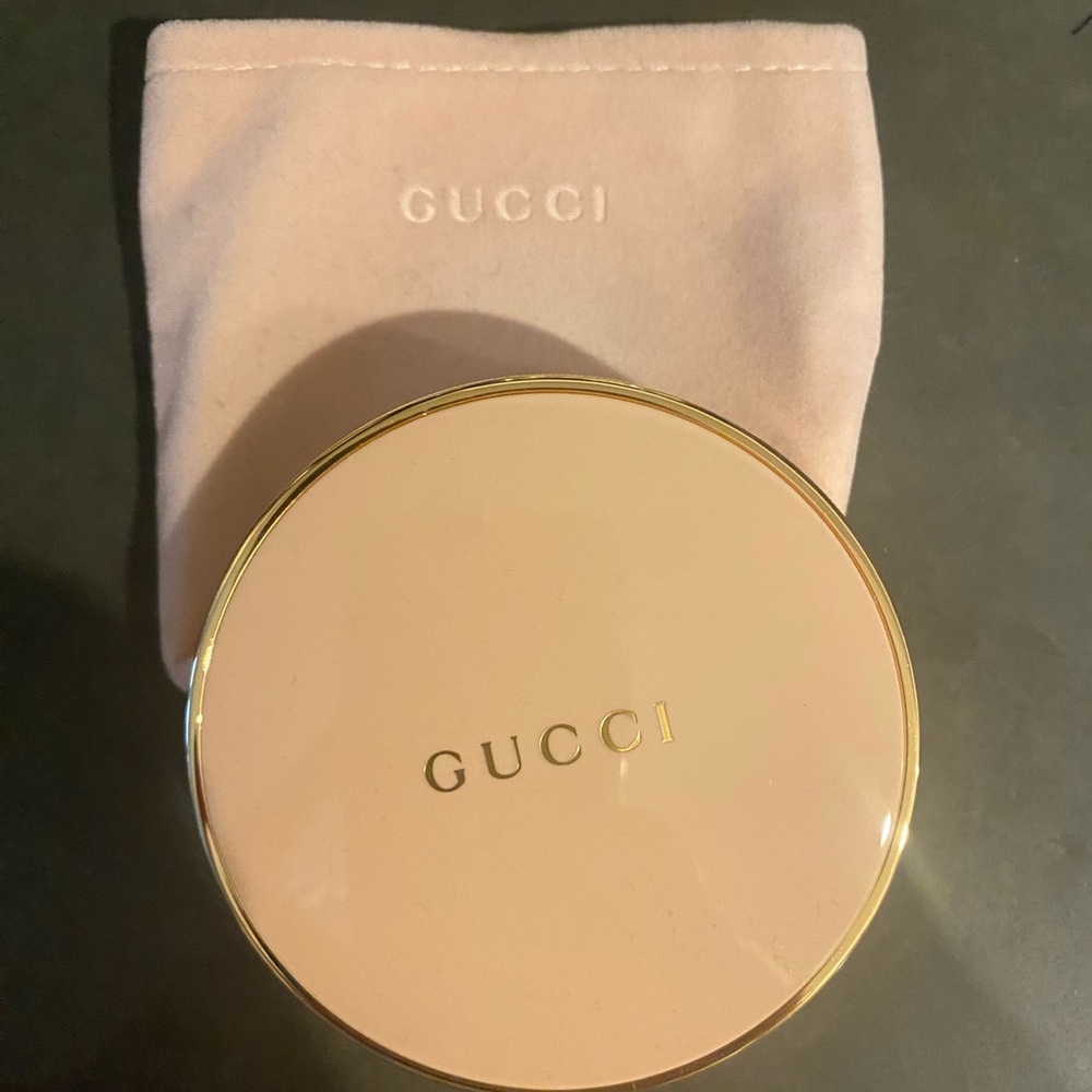 Gucci Makeup Setting Powder